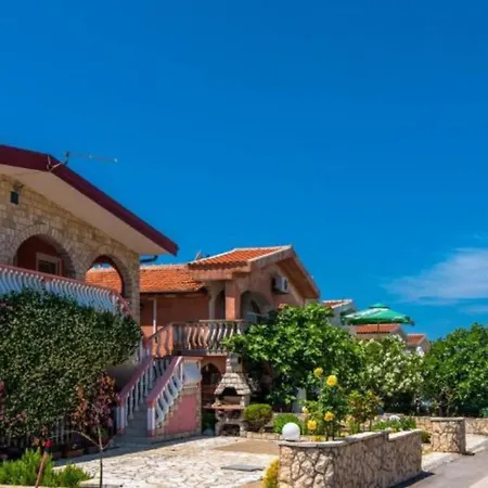 Lecek Cozy Apartamento Vir