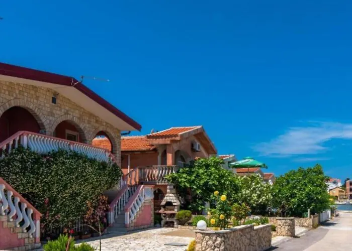 Lecek Cozy Apartamento Vir